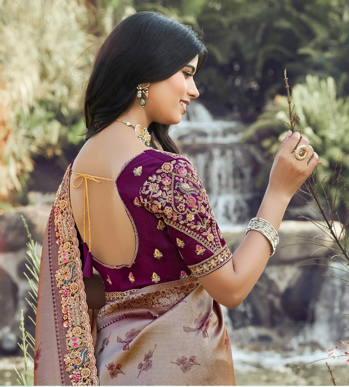 Mauve Heritage Saree - Image 4
